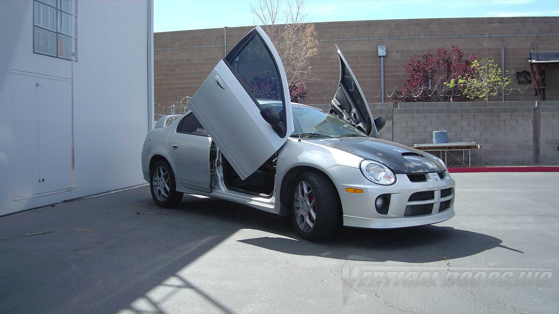 Vertical Doors: Dodge Neon SRT4 2003 - 2005 - Image 2